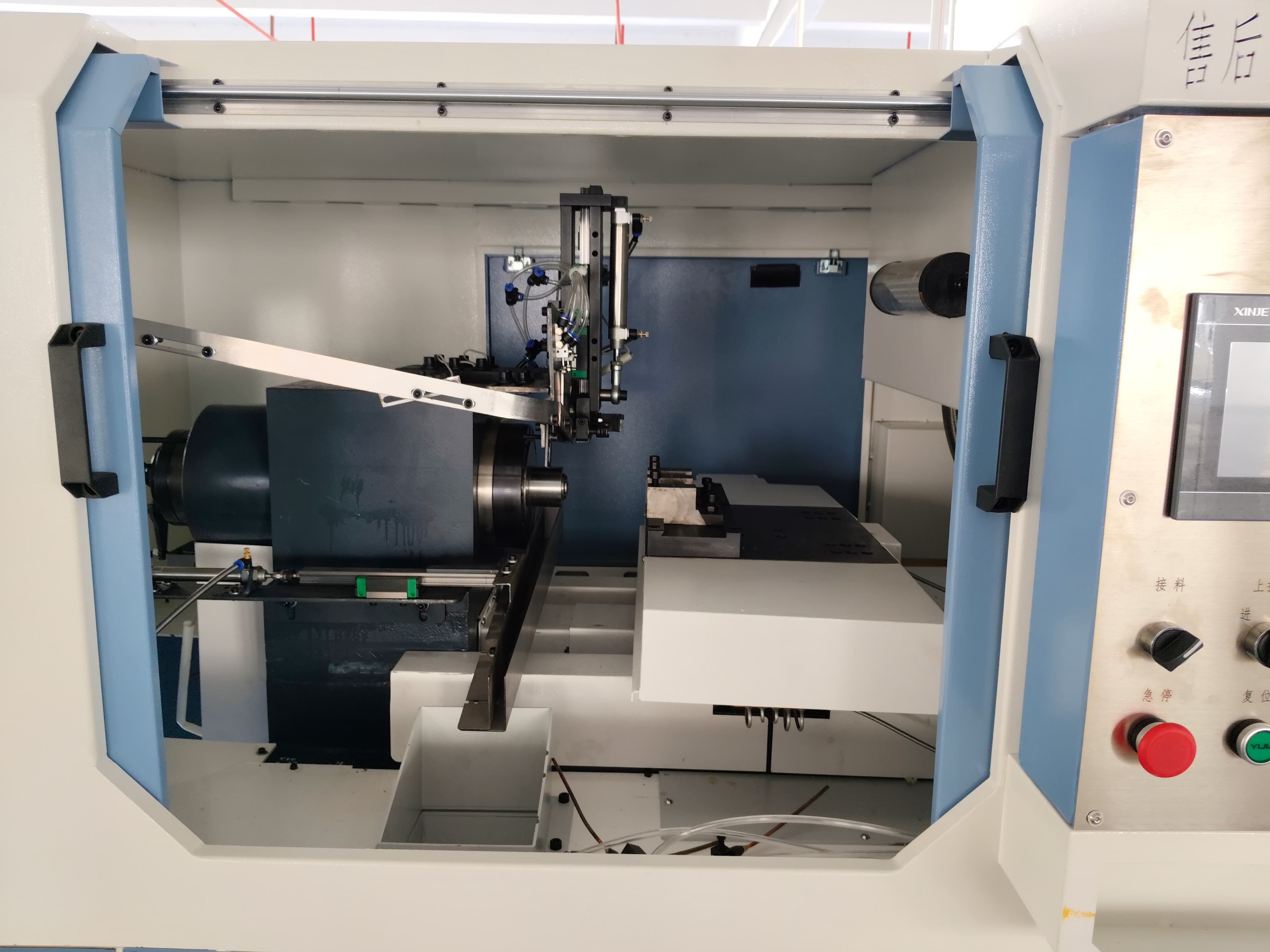 CNC加工中心 (GD-030)